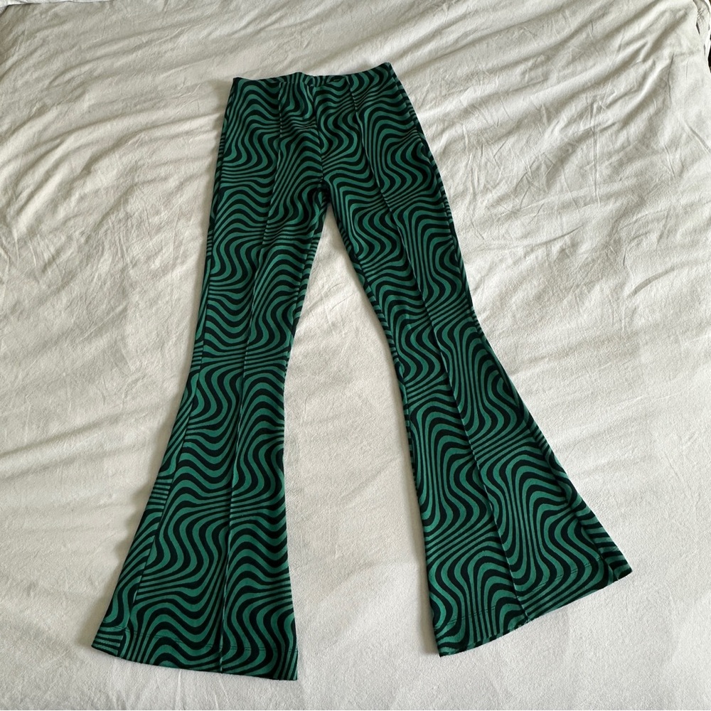 Zara Green and Black Swirl Pattern Flare Pants